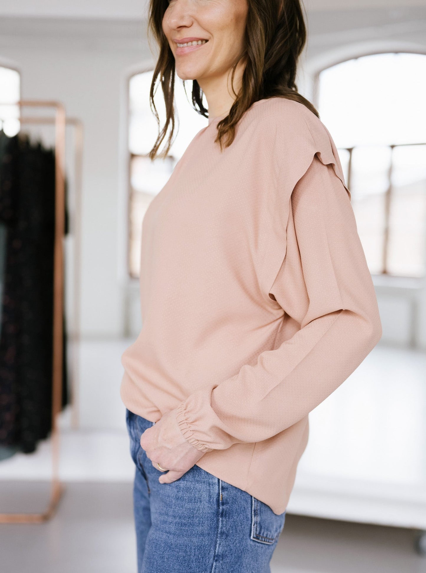 MAVIE Bluse Viskose im Farbton Nude Rose, Foto: Nikki Harris