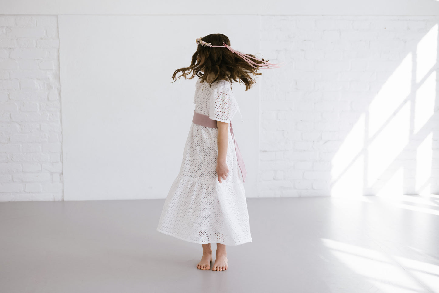 Kleid MIA mit Schärpe in Rosé, Foto: Nikki Harris