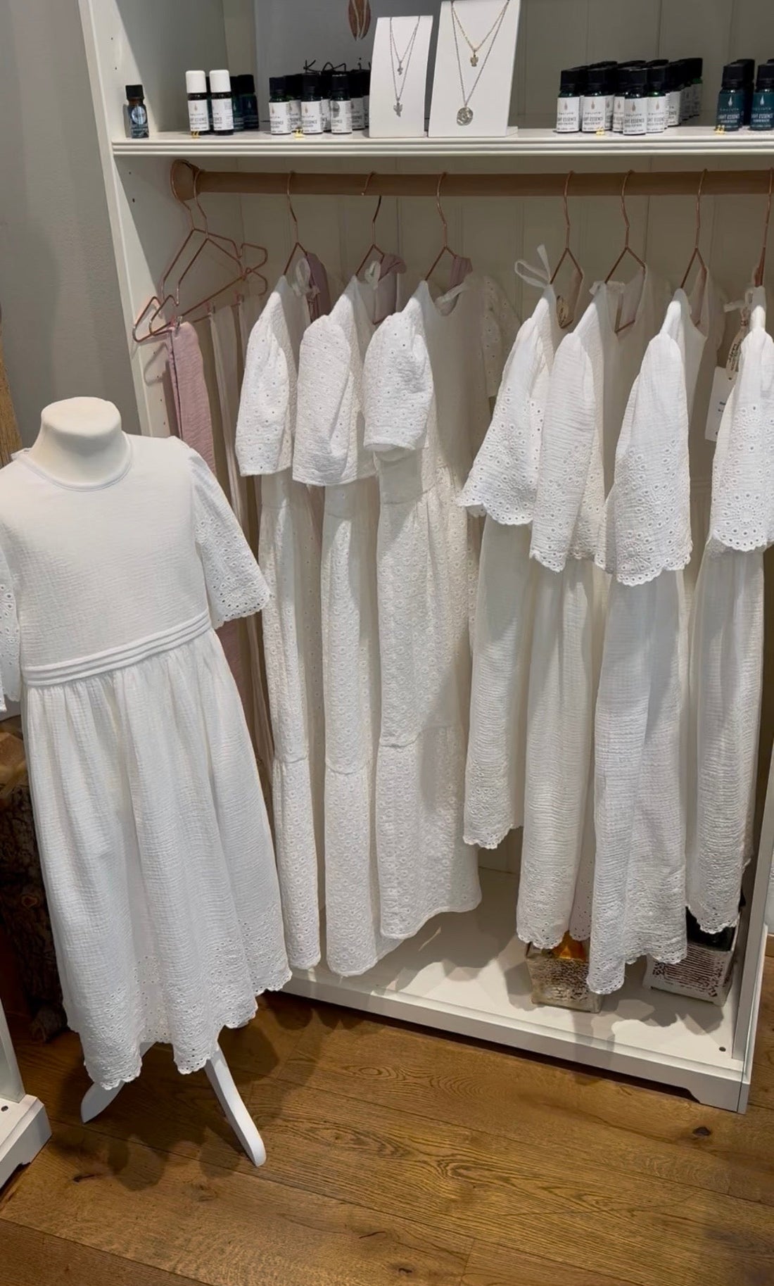 POP-UP Blumenmädchen- und Kommunionkleider in 1070 Wien