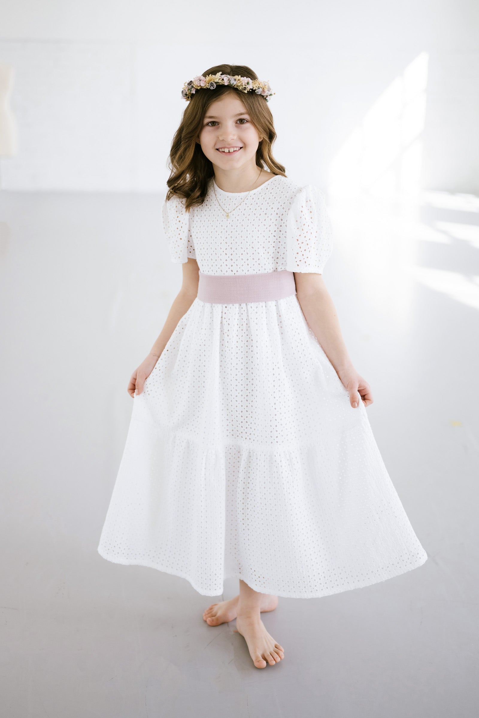 Kleid MIA mit Schärpe in Rosé, Foto: Nikki Harris