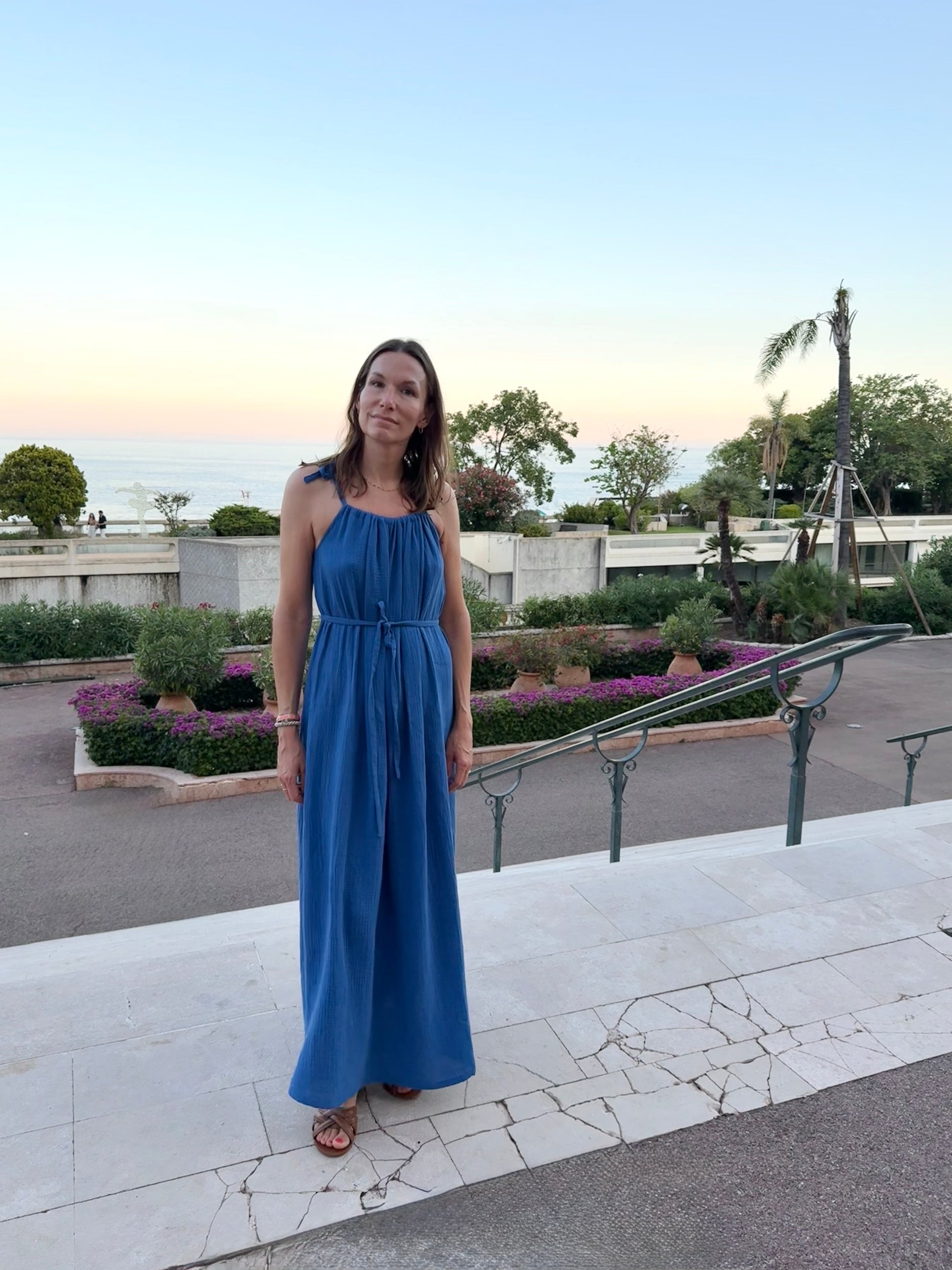 ELISE Kleid Musselin im Farbton Bright Blue aus 100% Bio-Baumwolle 