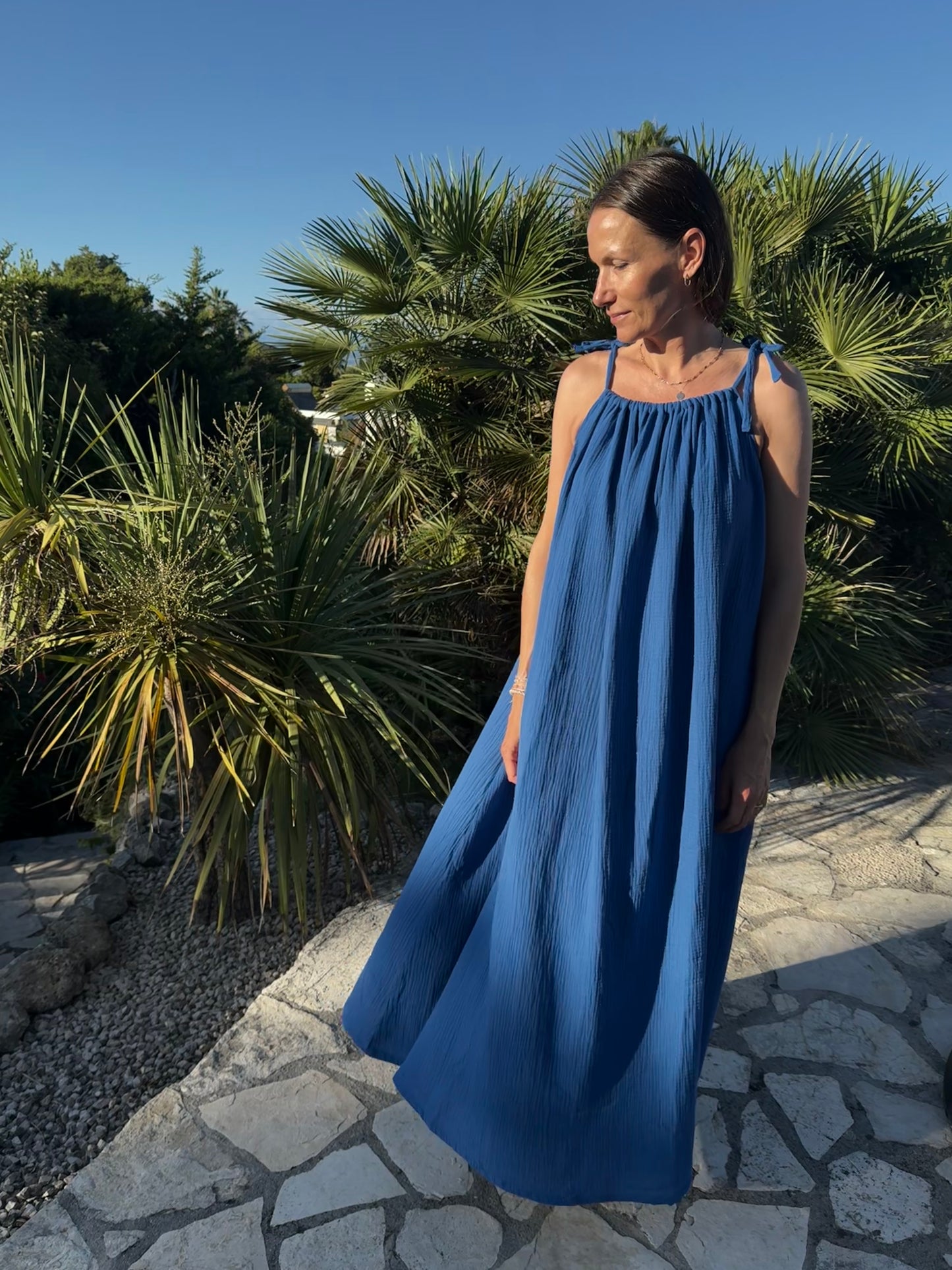 ELISE Kleid Musselin im Farbton Bright Blue aus 100% Bio-Baumwolle 